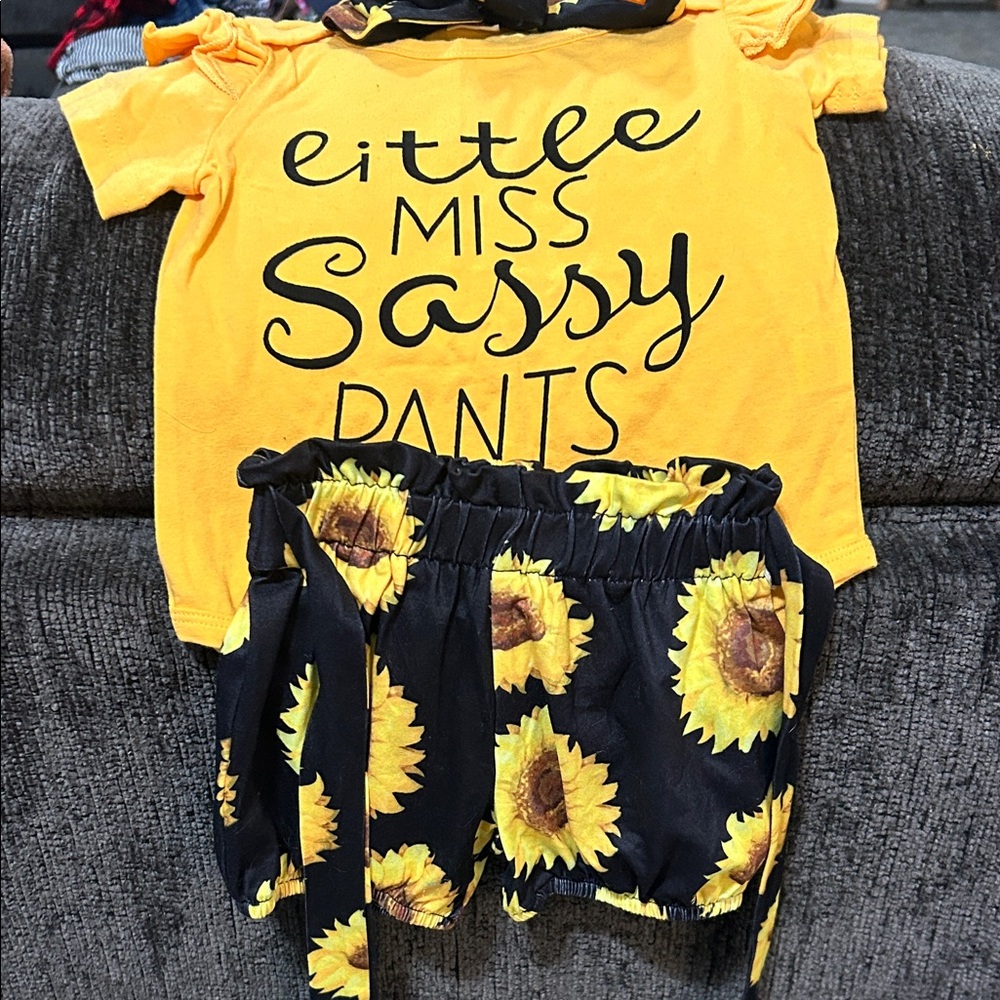Little Miss Sassy Pants Sunflower Set - Yellow & Black